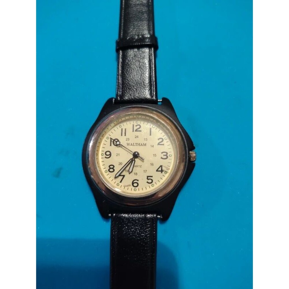 Waltham Quartz watch